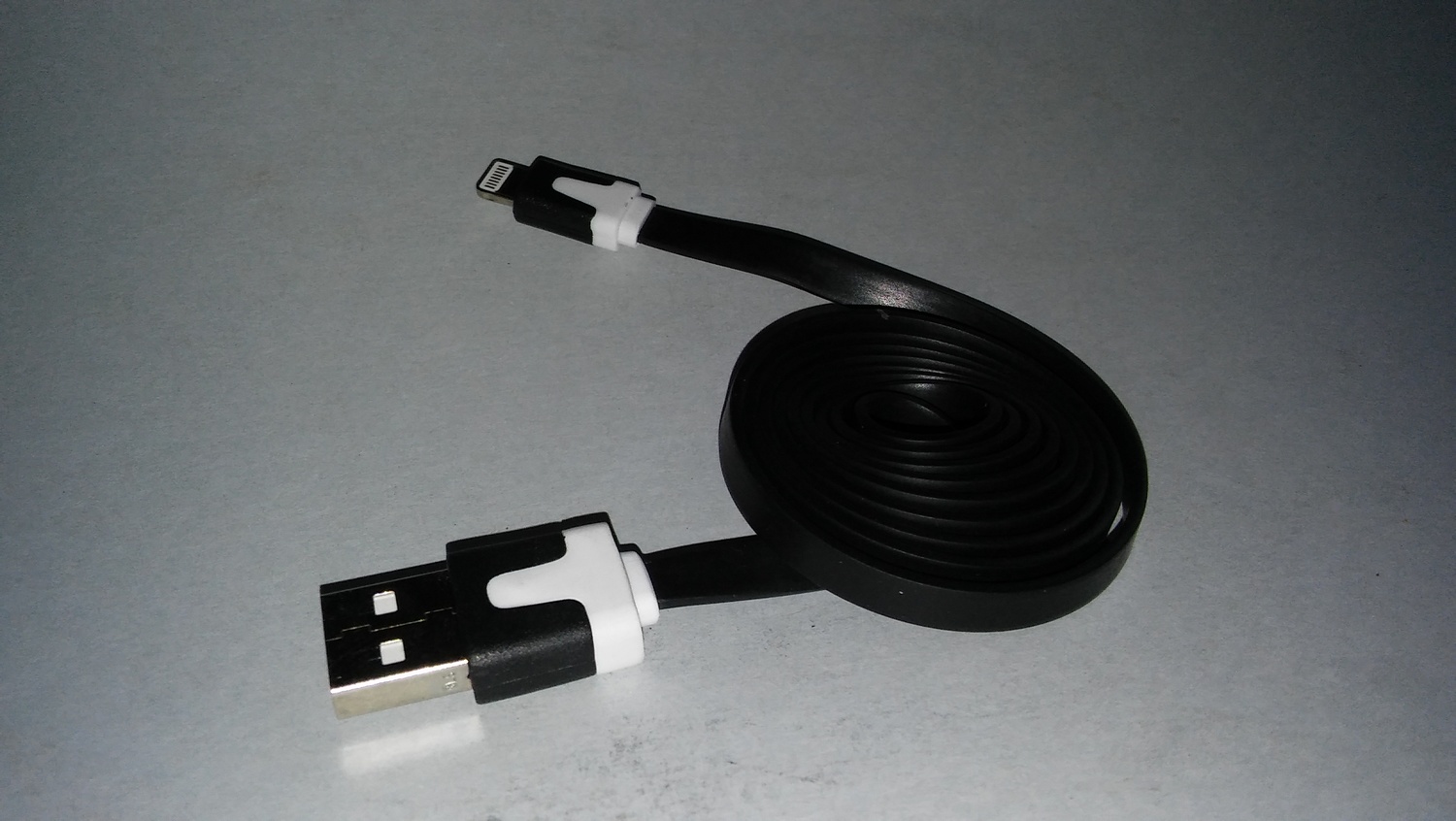 Кабель B&amp;P USB2.0 Am--Lightning FLAT, 1m